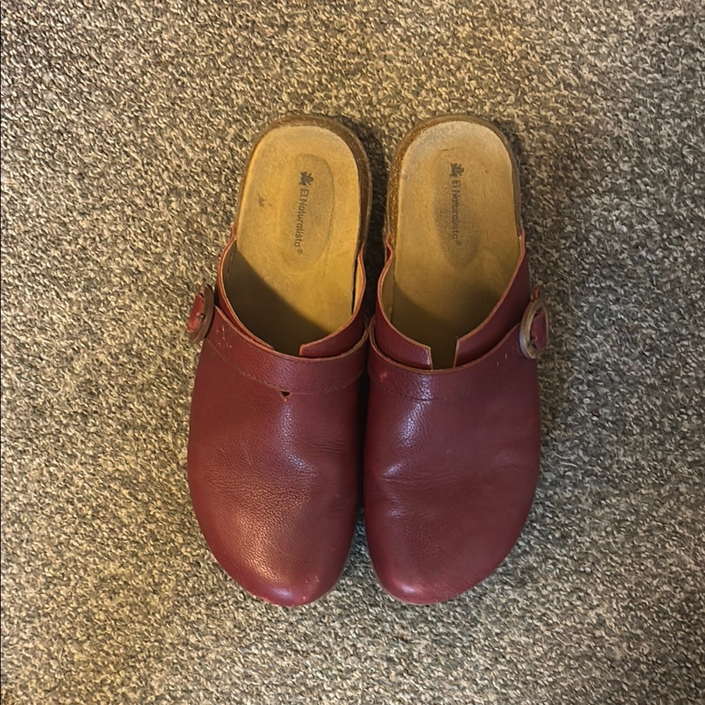 El Naturalista clogs red/burgendy size 42